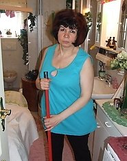 Chubby mature amateur gets naughty